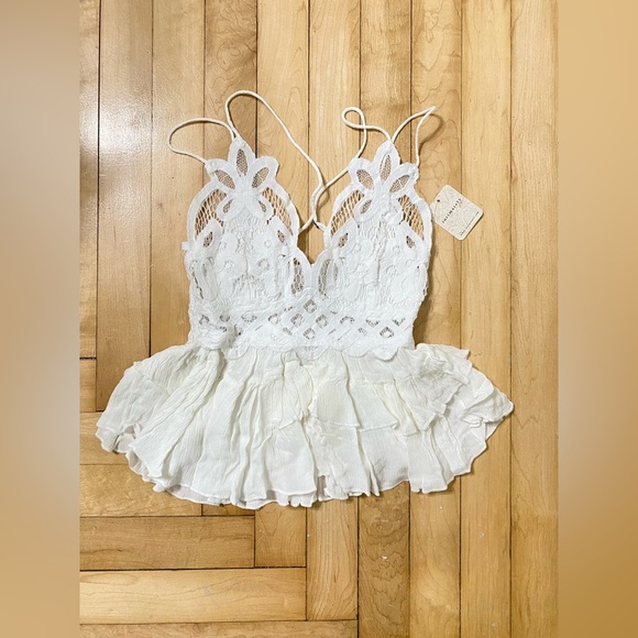 New Free People Adella White Lace Smocked Back Cotton Blend Ruffle Layered Cami - Picture 3 of 3